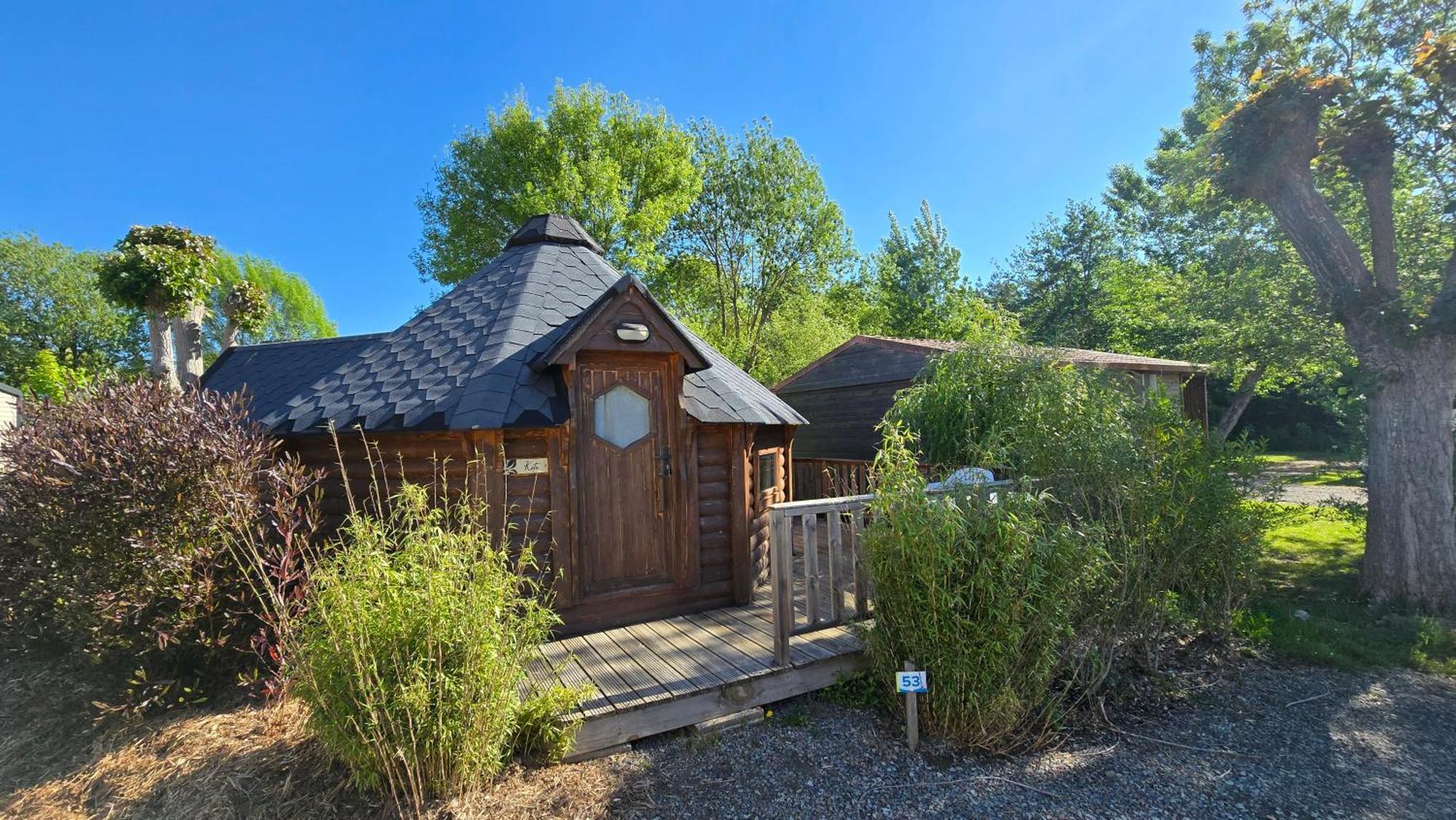 Camping Les Mancellieres Avrille  Экстерьер фото