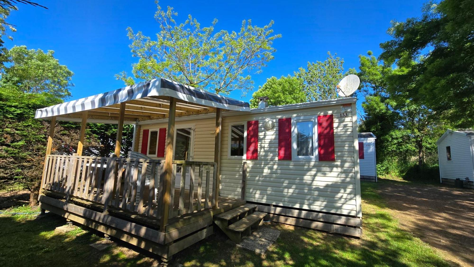 Camping Les Mancellieres Avrille  Экстерьер фото