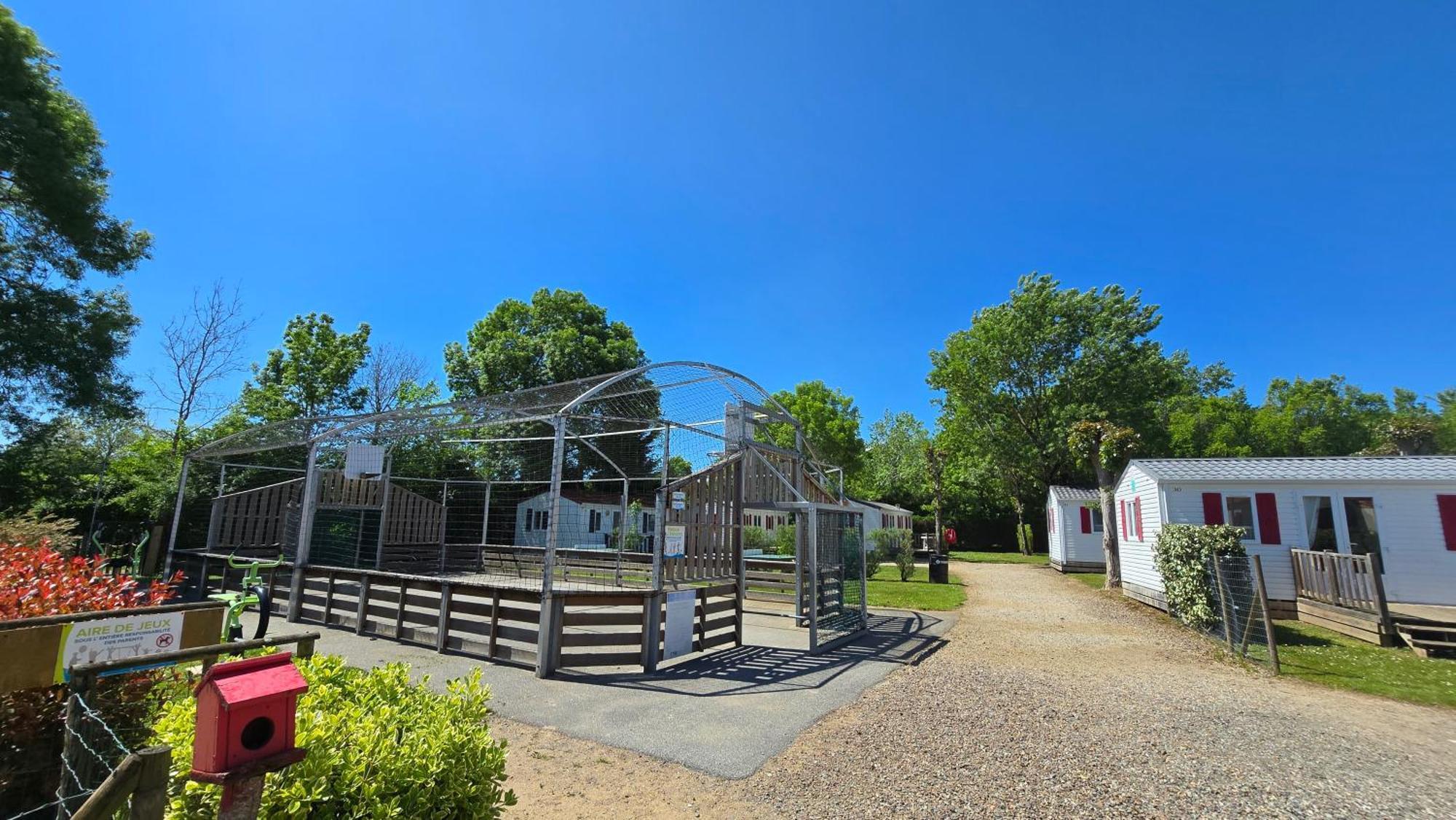 Camping Les Mancellieres Avrille  Экстерьер фото