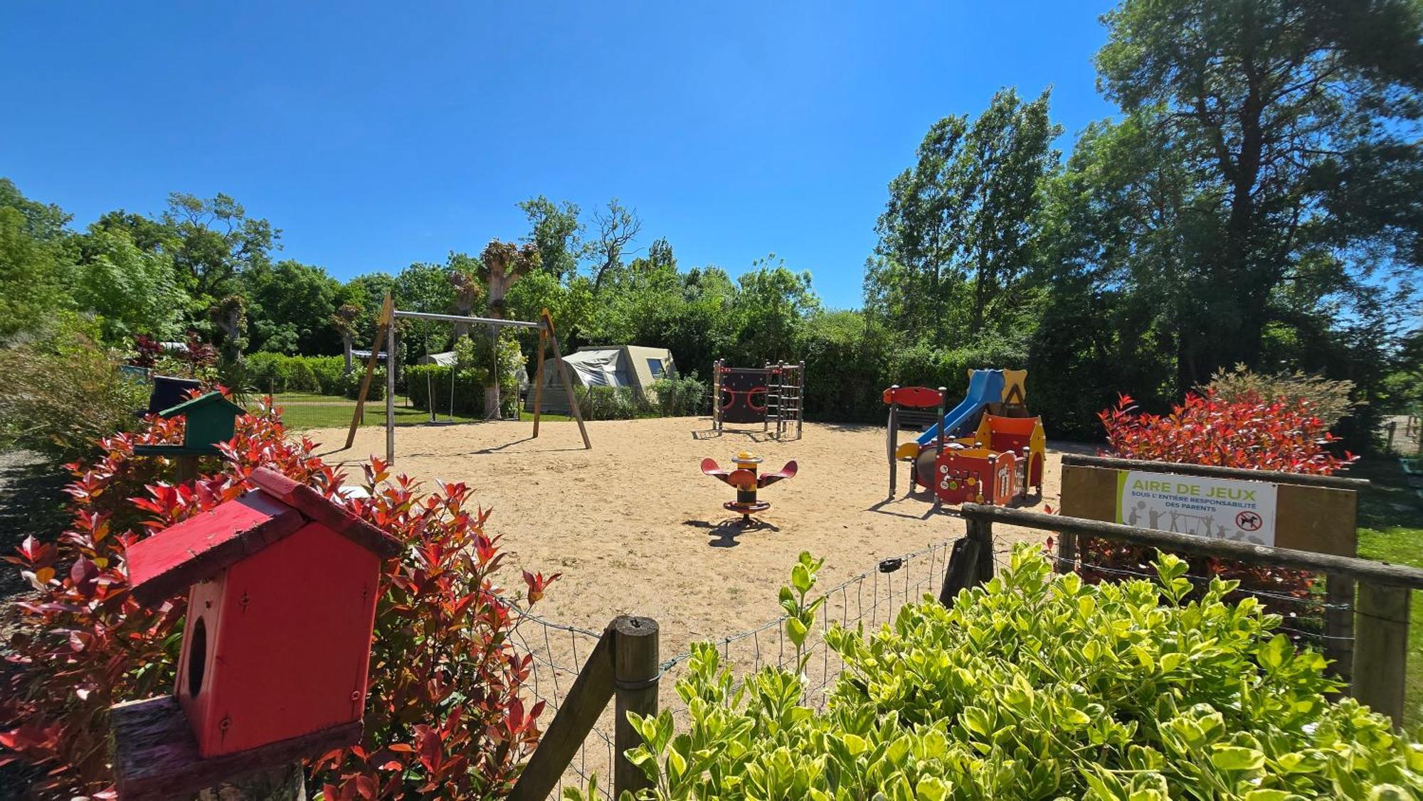 Camping Les Mancellieres Avrille  Экстерьер фото
